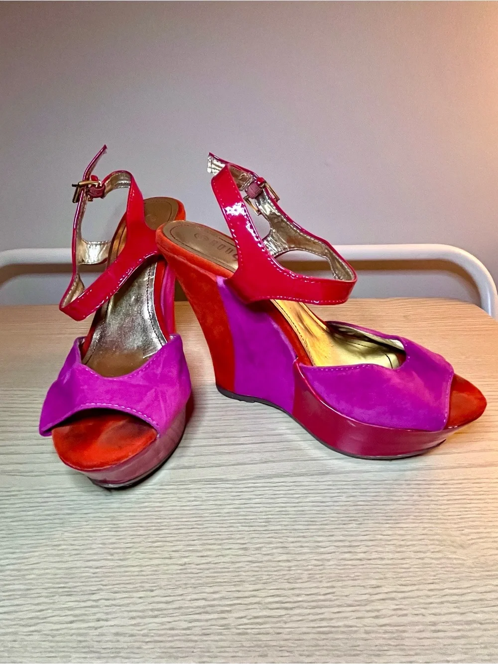 Rouge Helium Colorblock Wedge Sandals Platform Peep Toe - Pink, Red, Orange Sz 8
